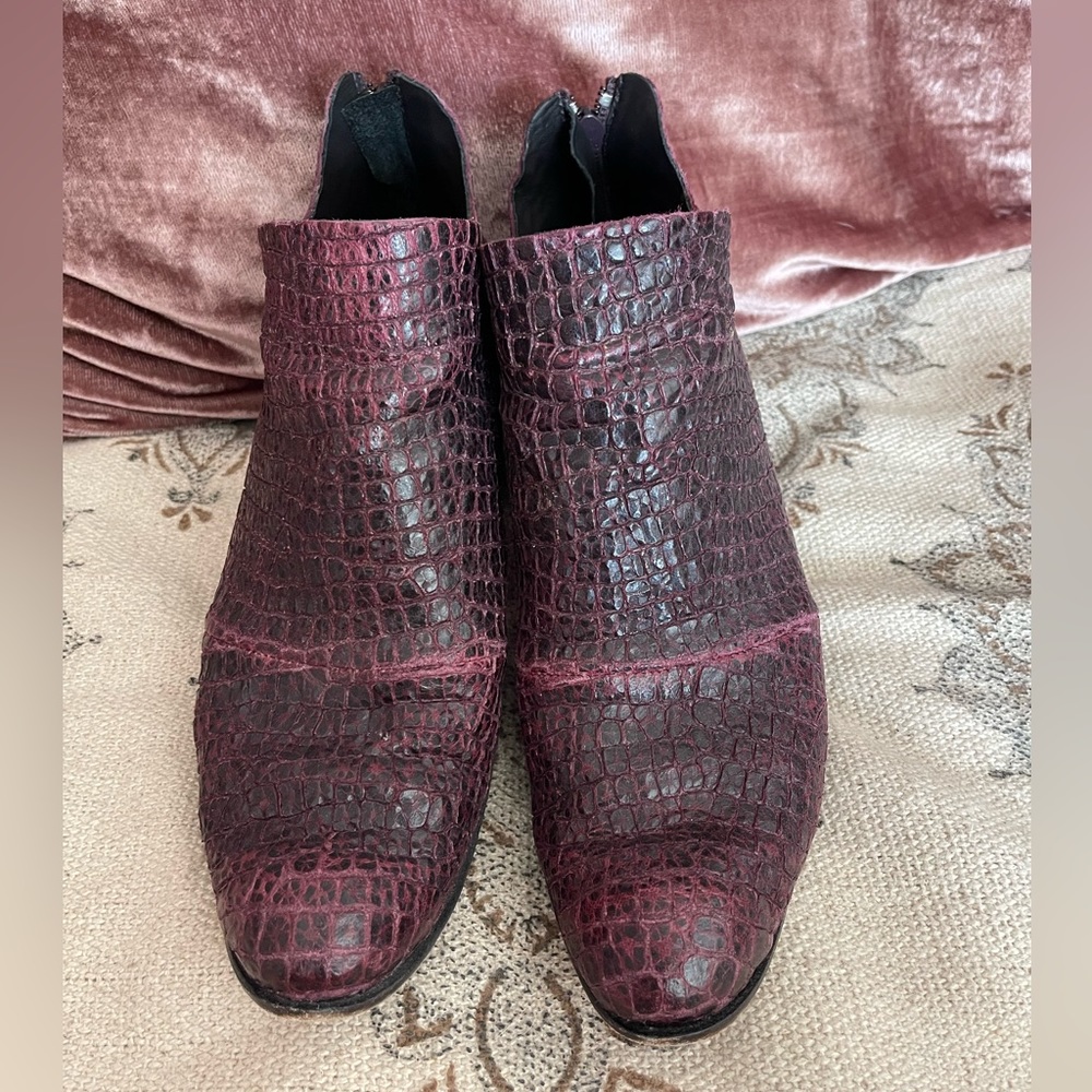 CYDWOQ Protest Bootie